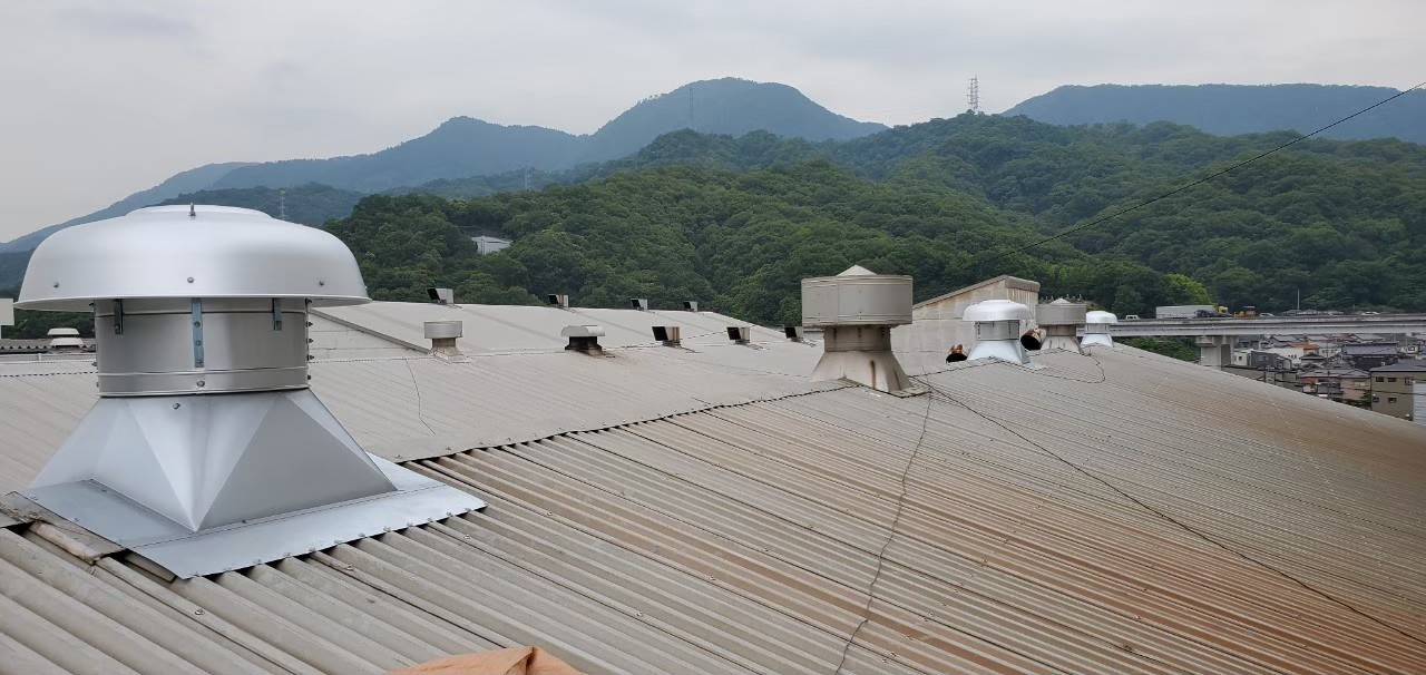 防鳥網付きルーフファンで安心換気